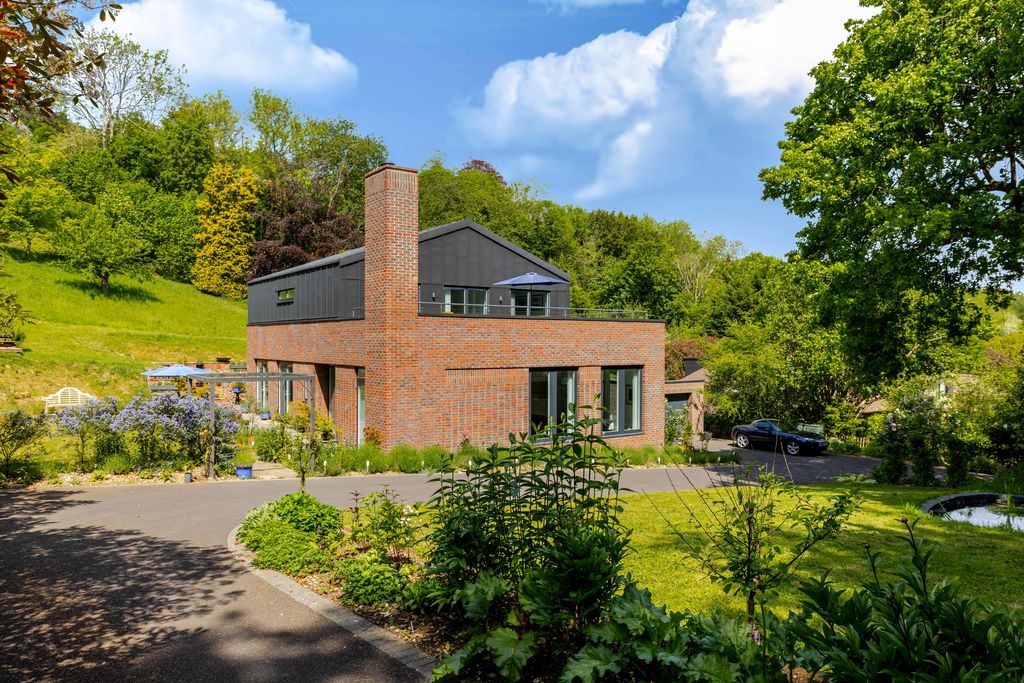 Slines Oak Road Woldingham